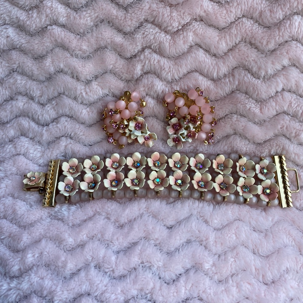 Leru Pink Beaded Bracelet with Pink Beaded Pat Pending Earrings